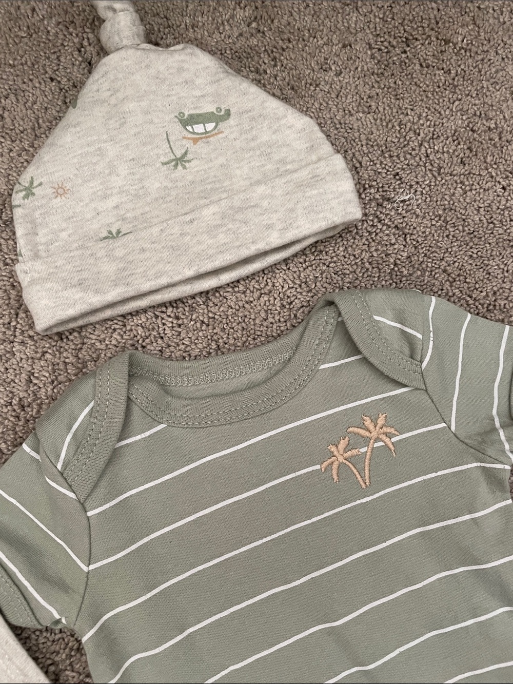 Mini Surfer Outfit - Picture 3 of 4